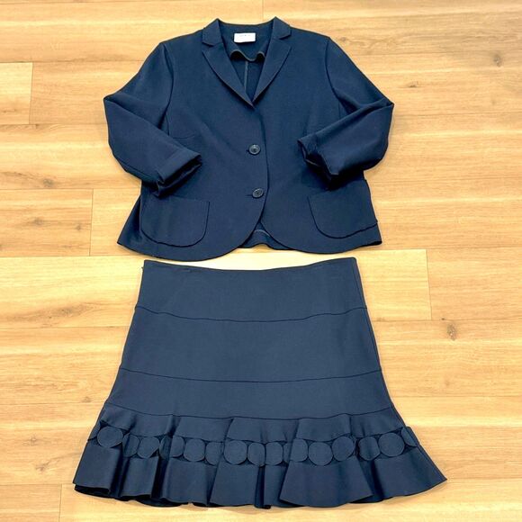 Akris Punto Skirt Suit Set in Navy Blue - Women's size 14 - Picture 11 of 12